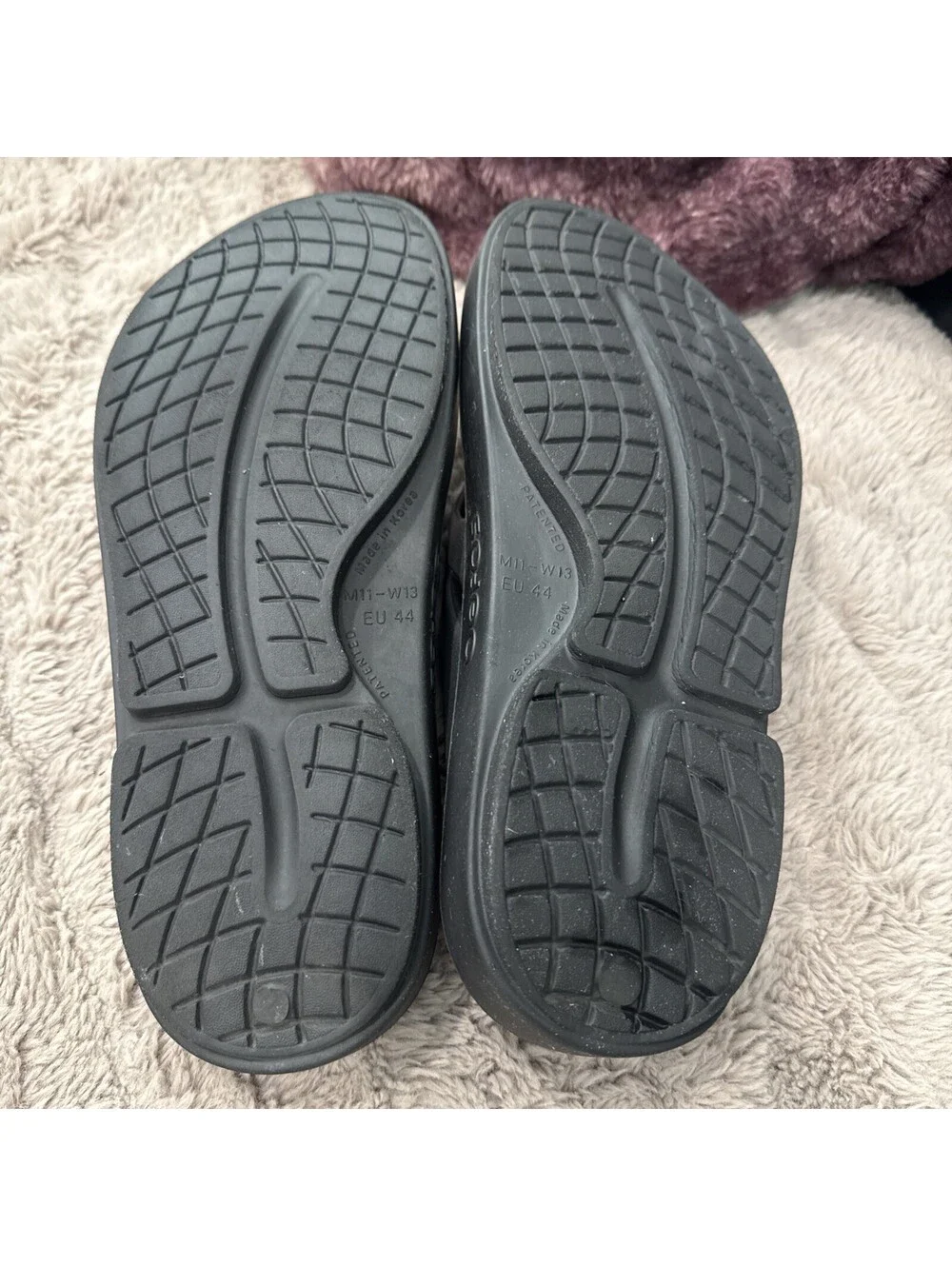 OOFOS OOriginal Sport Sandal, Graphite - Men’s Size 11-13, Excellent Condition